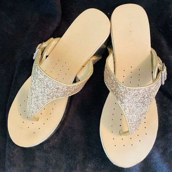 Gold Glitter Side Buckle Strap Platform Wedge Thong Sandals Size 6.5 - Picture 6 of 11